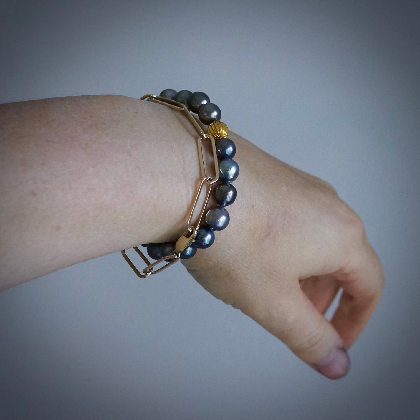 Tahitian Pearl bracelet with 18K gold bead