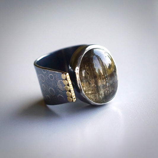 Scapolite ring