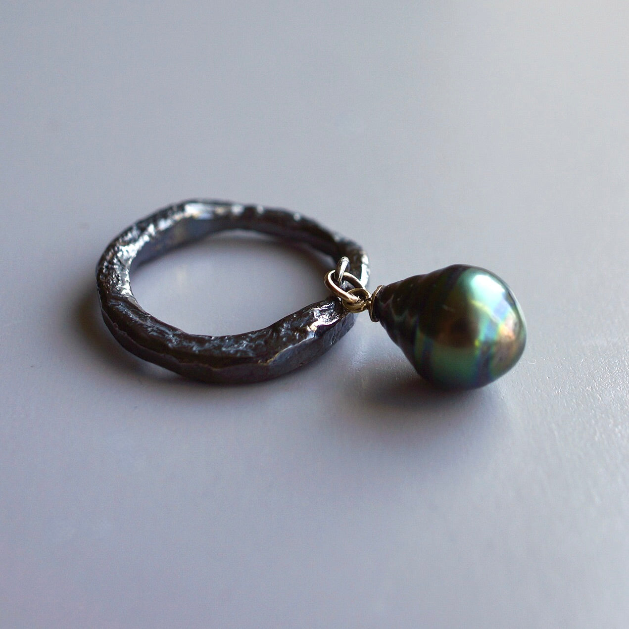 Dangle Tahitian pearl ring