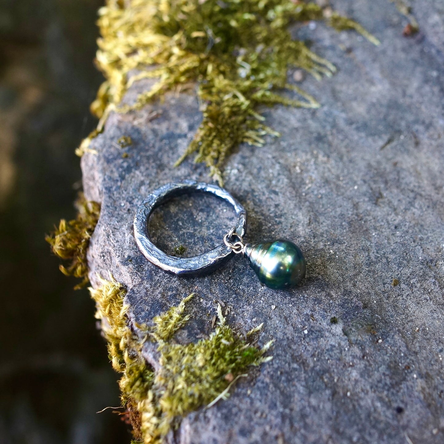 Dangle Tahitian pearl ring