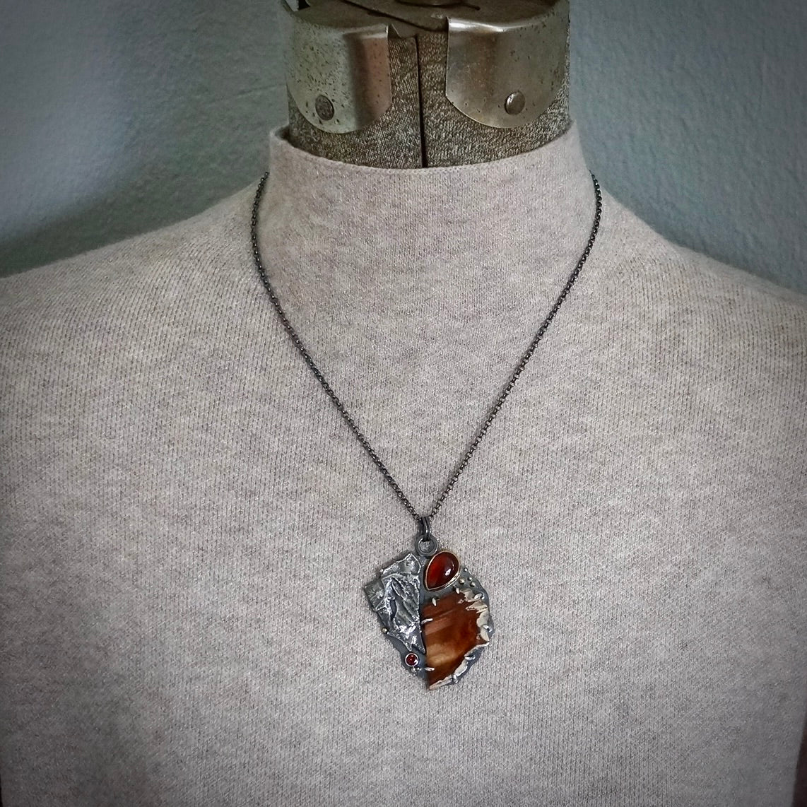 Transformation pendant