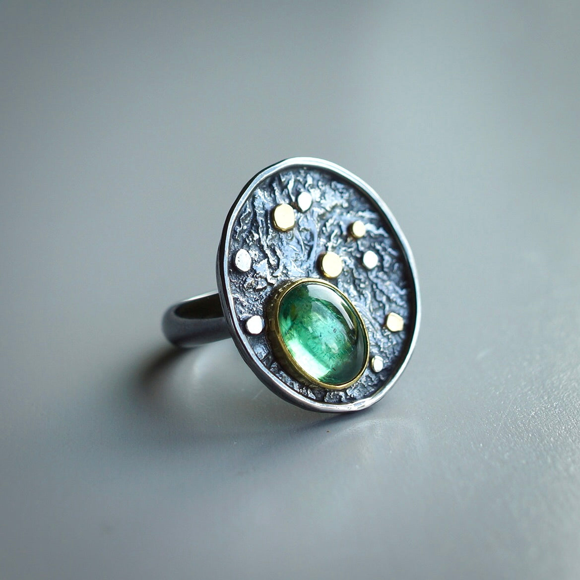 Green kyanite Pebble Ring