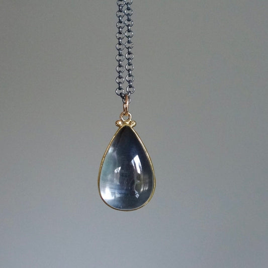 Malawi moonstone pendant in gold