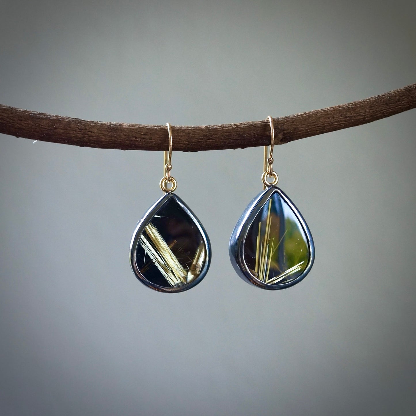 Rutilated quartz and black onyx doublet earrings