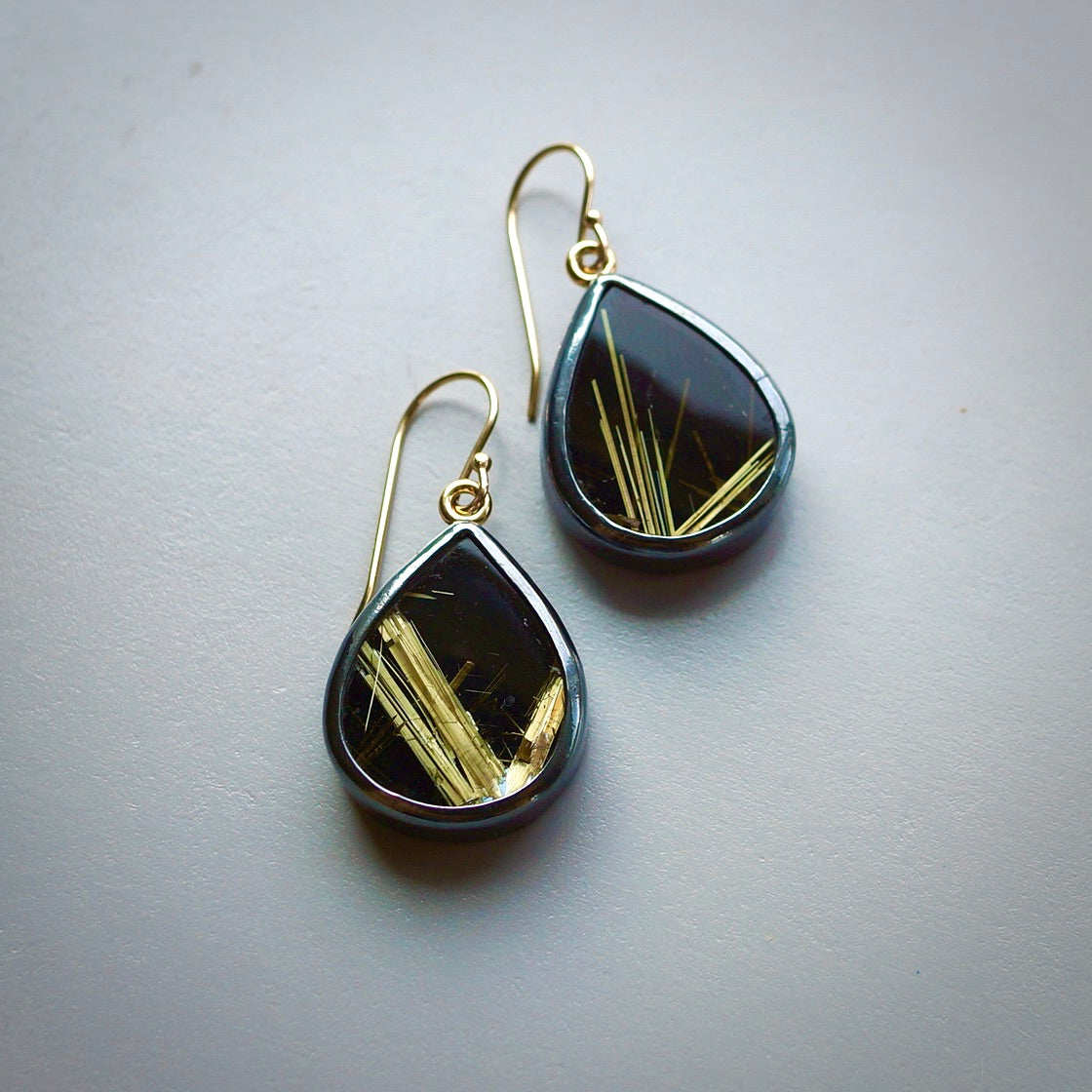 Rutilated quartz and black onyx doublet earrings