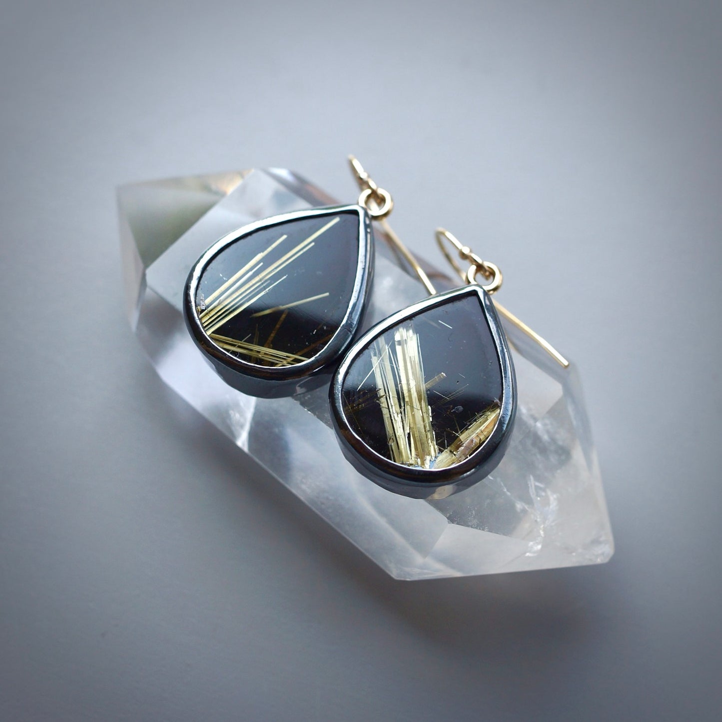 Rutilated quartz and black onyx doublet earrings