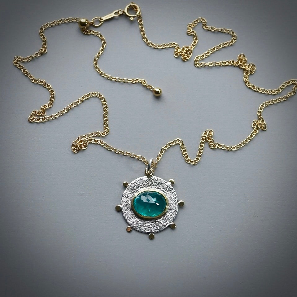 Gold filled adjustable 22" chain.