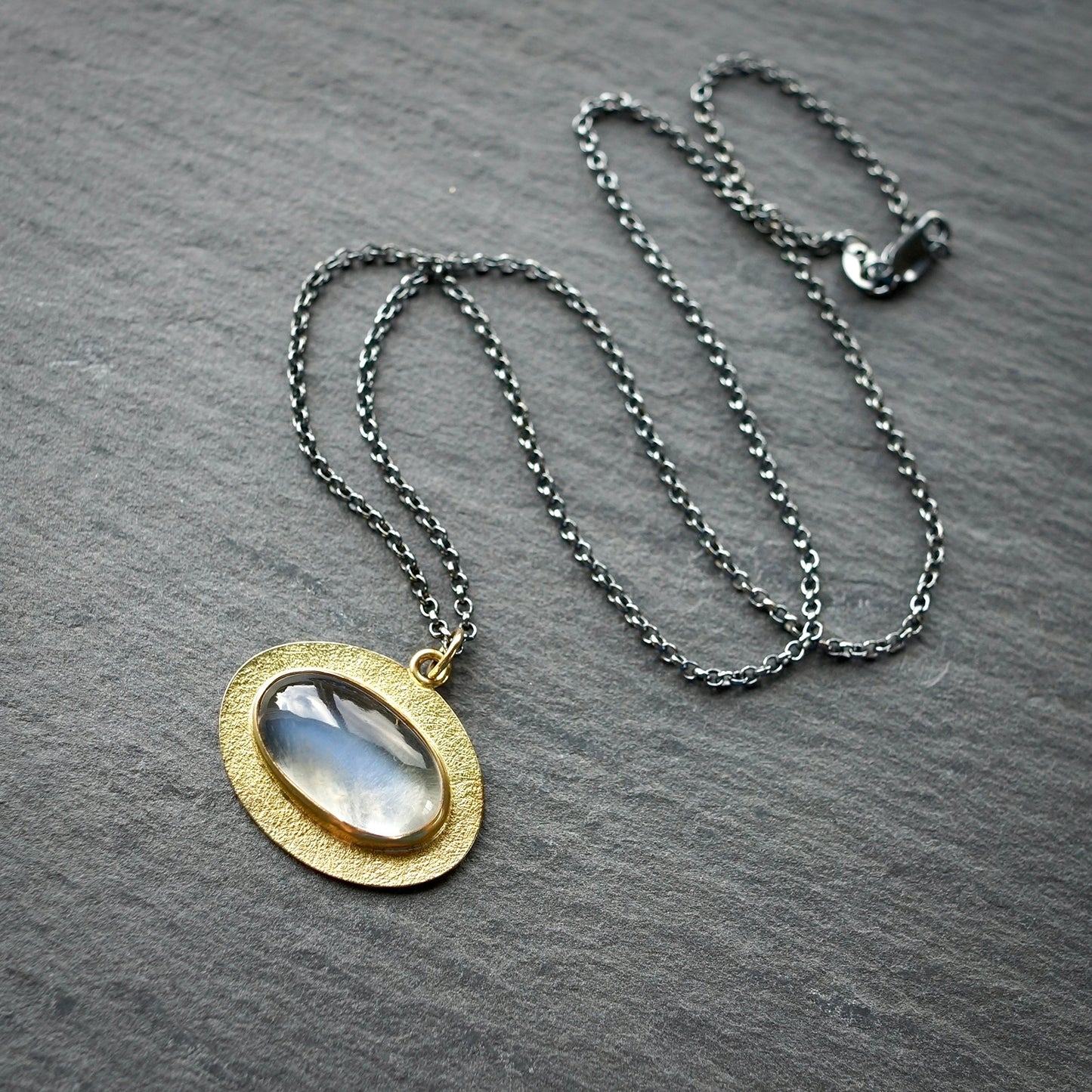 Malawi moonstone pendant in gold