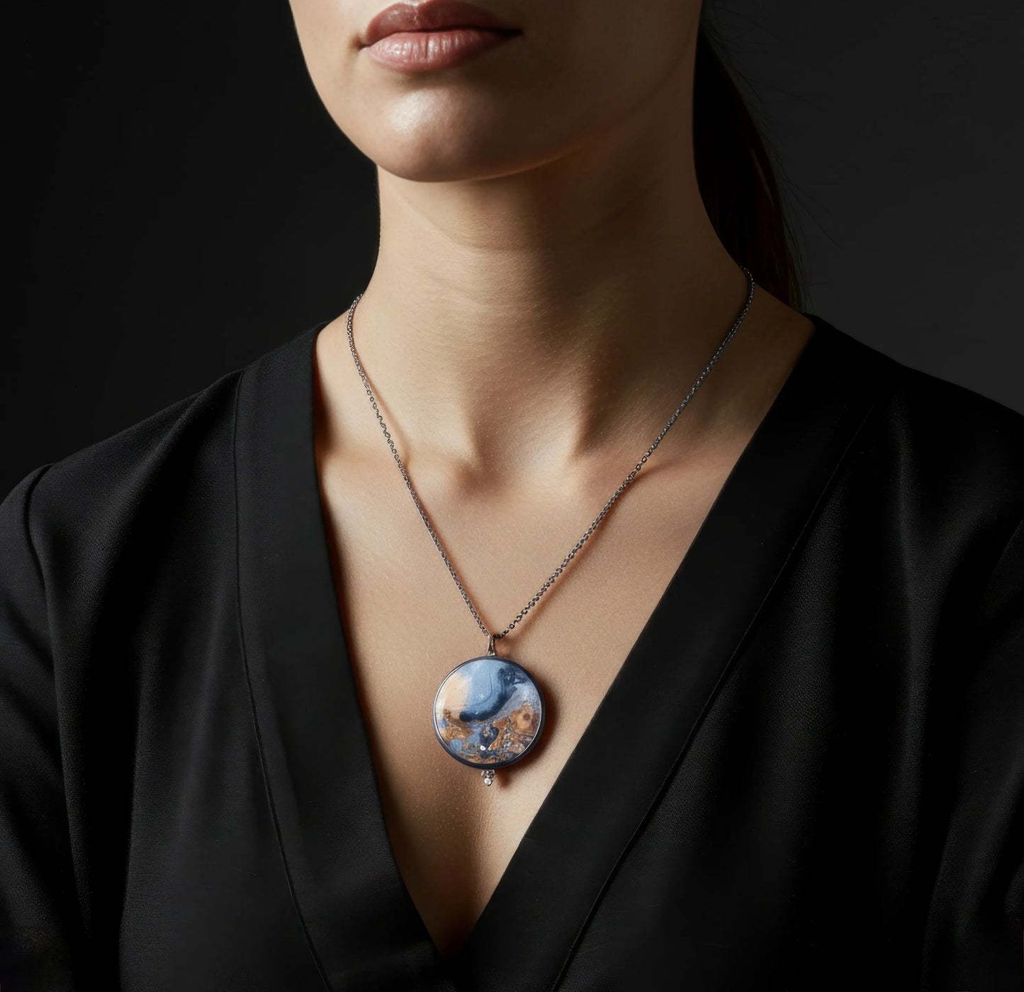 Maligano jasper and diamond pendant