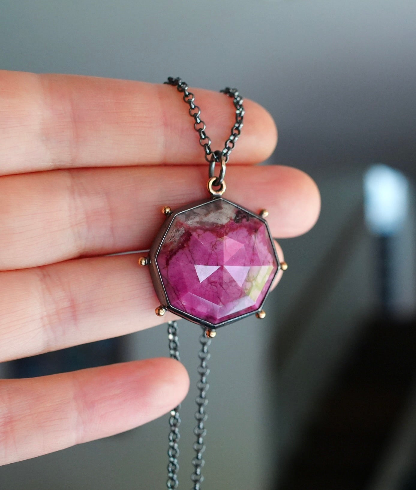 Cobalto calcite pendant