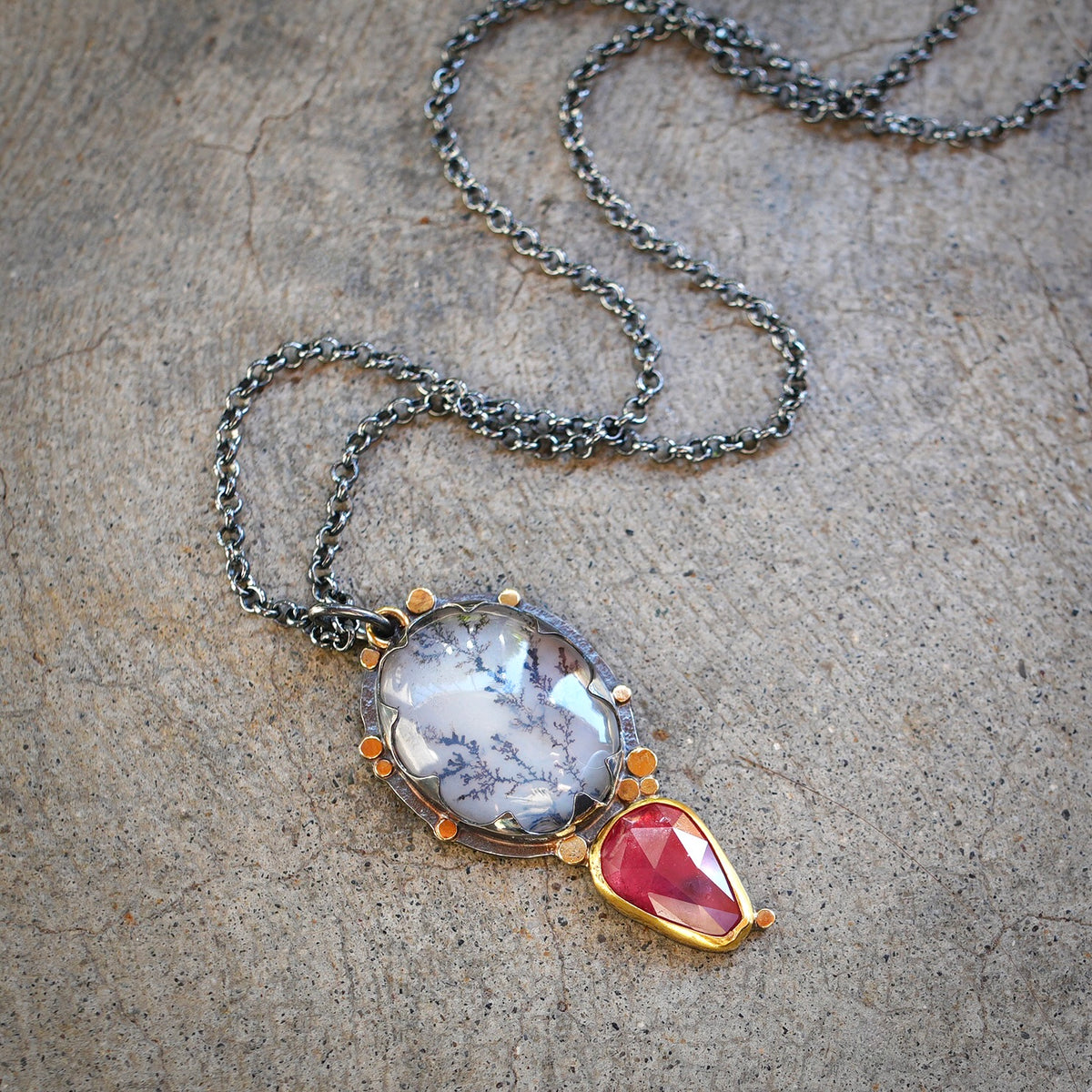 Dendritic agate and orange sapphire pendant