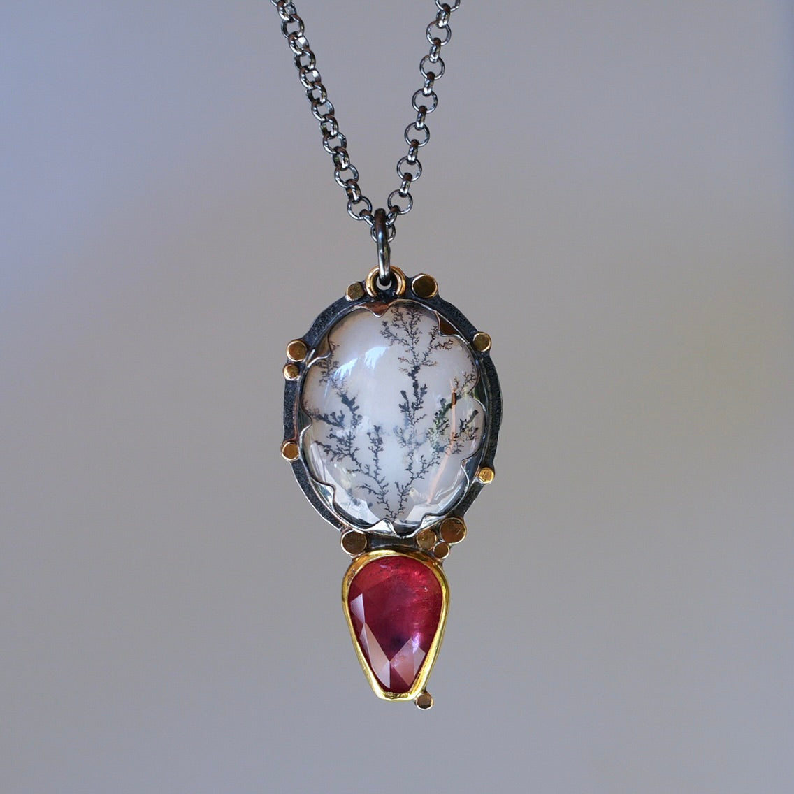Dendritic agate and orange sapphire pendant