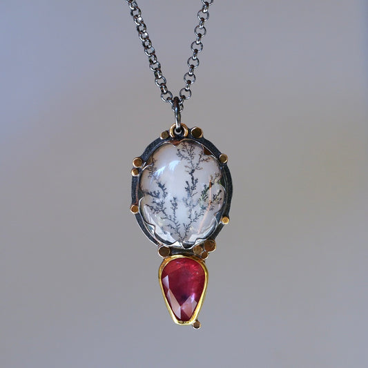 Dendritic agate and orange sapphire pendant