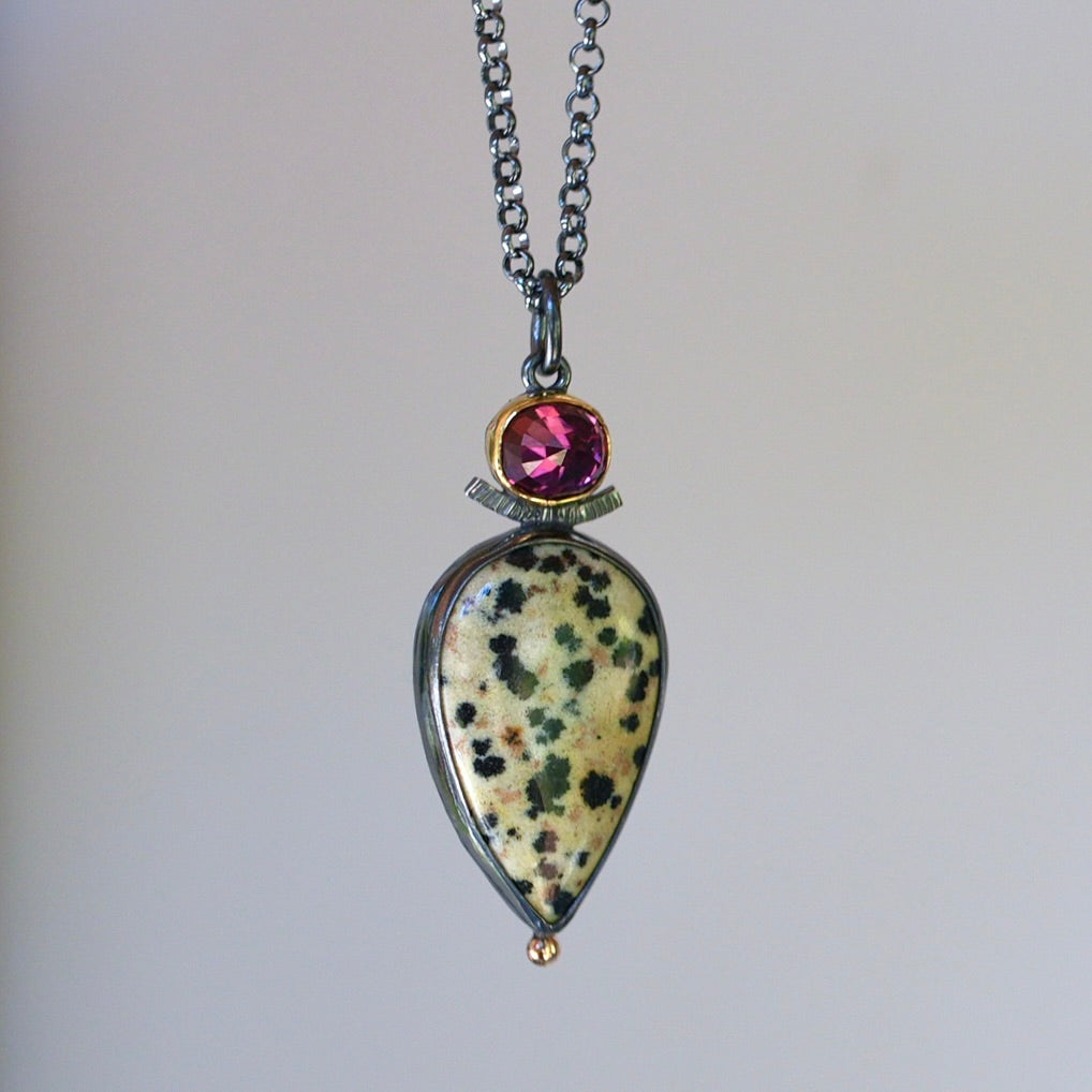 Dalmatian jasper and rhodolite garnet pendant