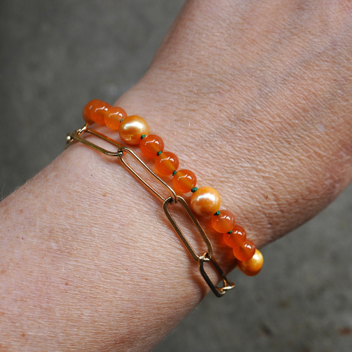 Carnelian and Japanese Akoya golden pearls bracelet