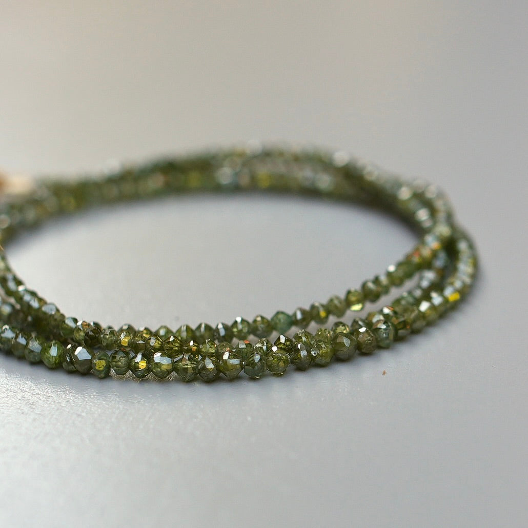 Green diamond necklace