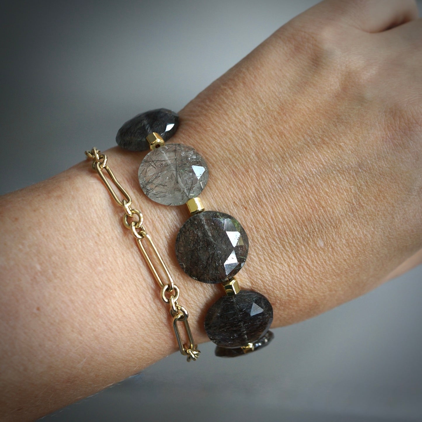 Tourmalinated quartz bracelet