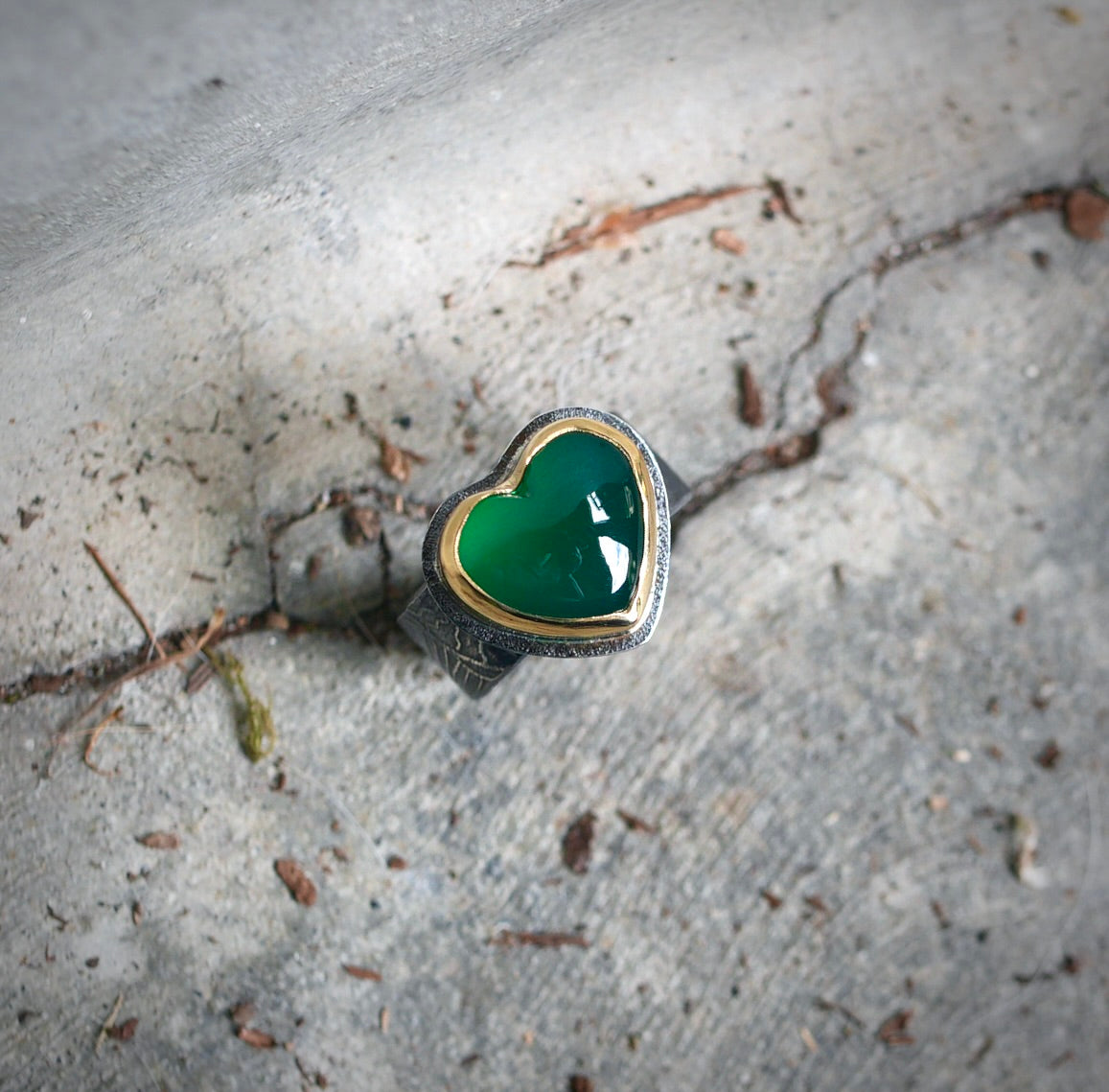 Chrome chalcedony heart ring
