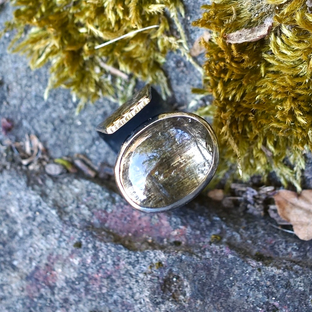 Scapolite ring