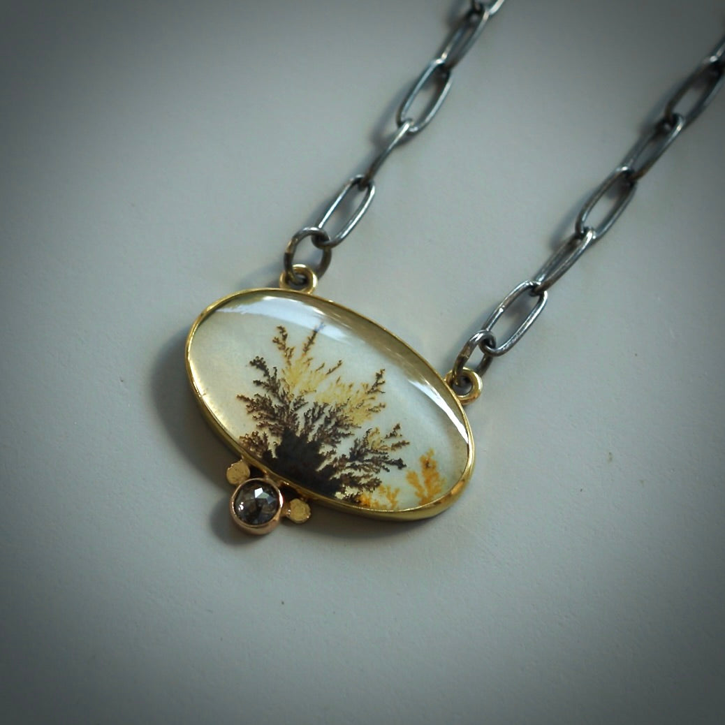 Dendritic agate and diamond necklace