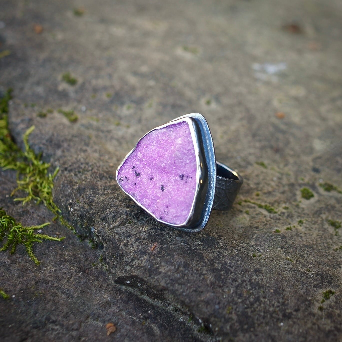 Cobalto calcite druzy ring
