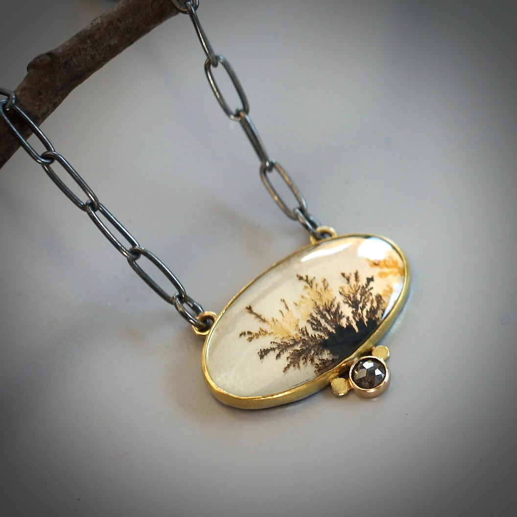 Dendritic agate and diamond necklace