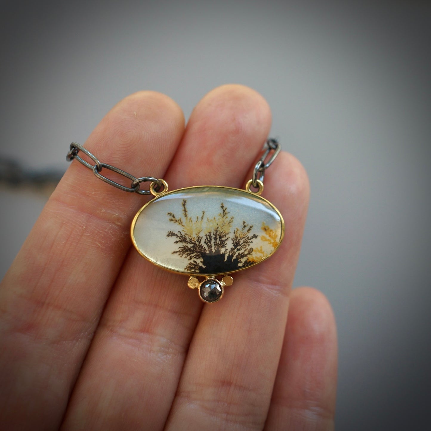 Dendritic agate and diamond necklace