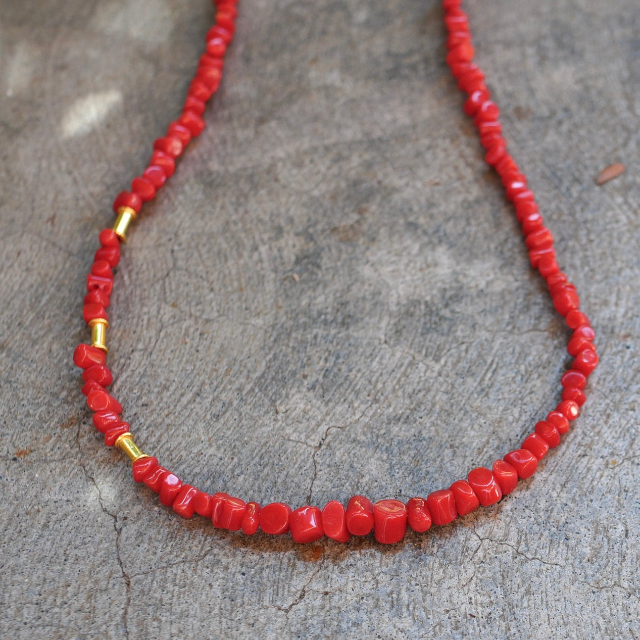 Solid gold and Sardinian coral necklace