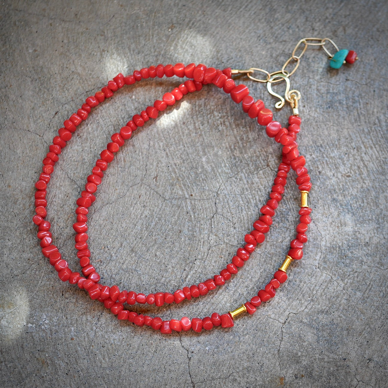 Solid gold and Sardinian coral necklace