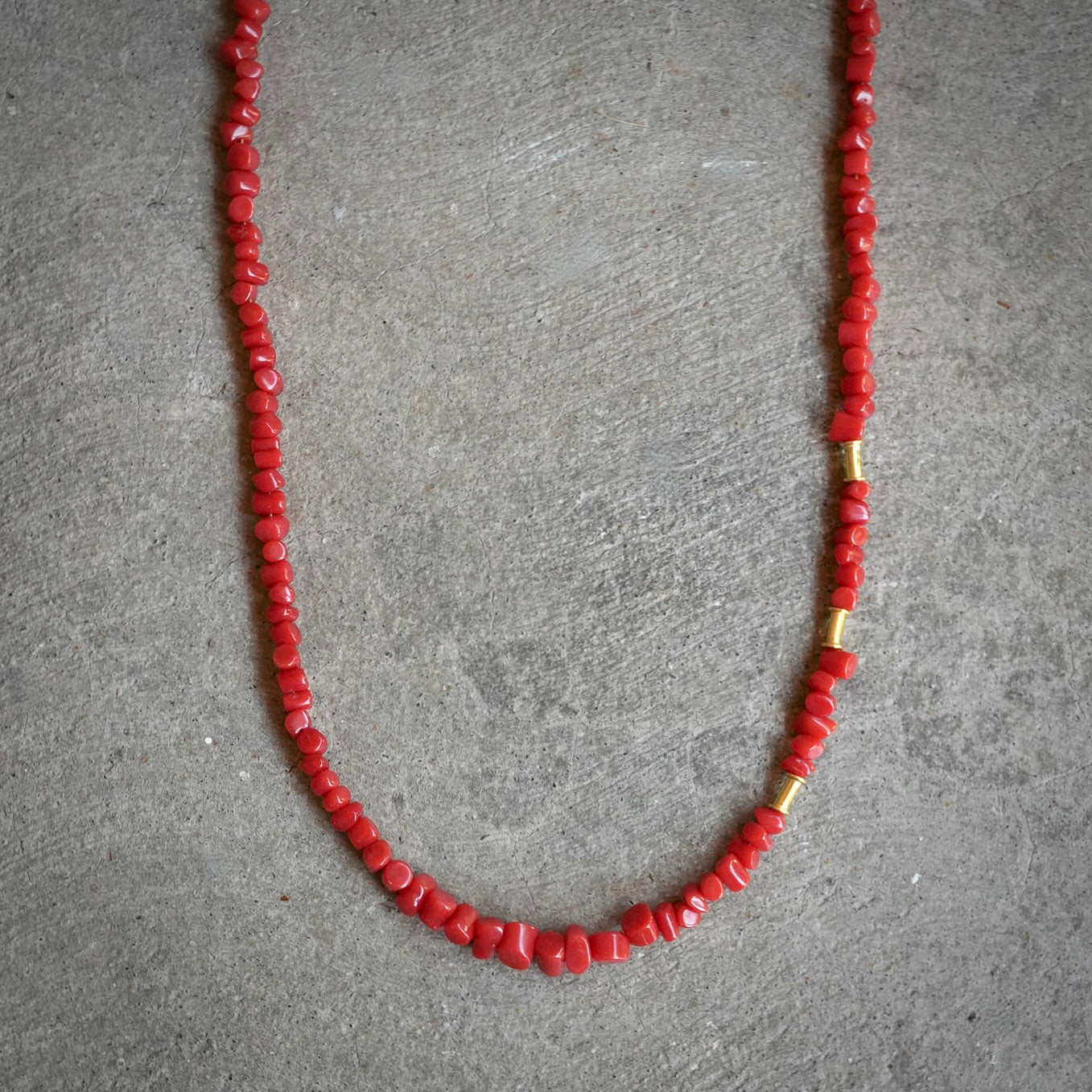 Solid gold and Sardinian coral necklace