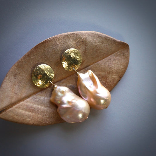 Blashed baroque pearl earrings