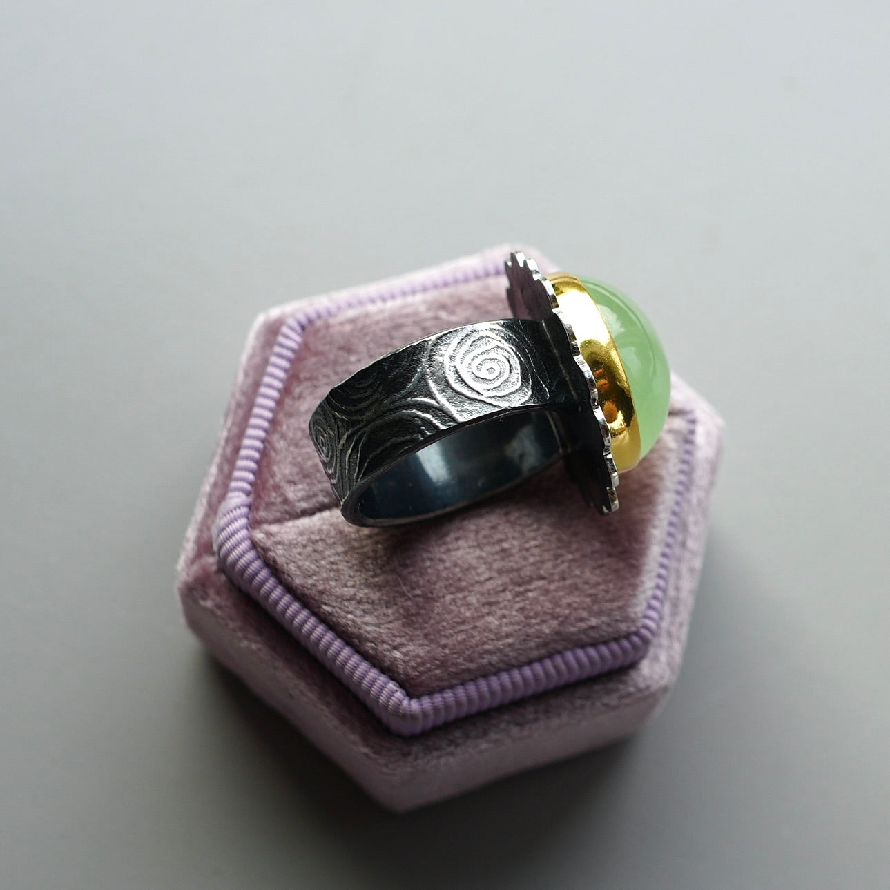 Prehnite Spring Ring