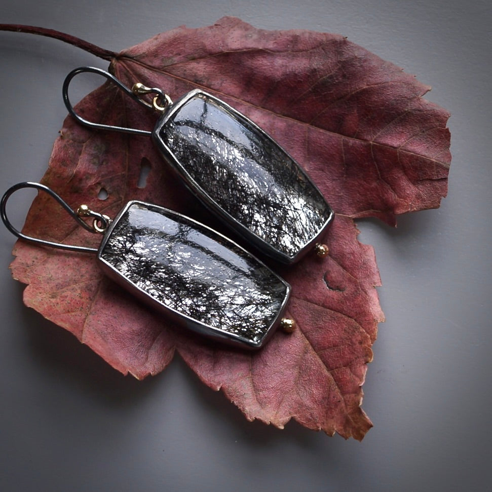 Tourmalinated quartz earrings