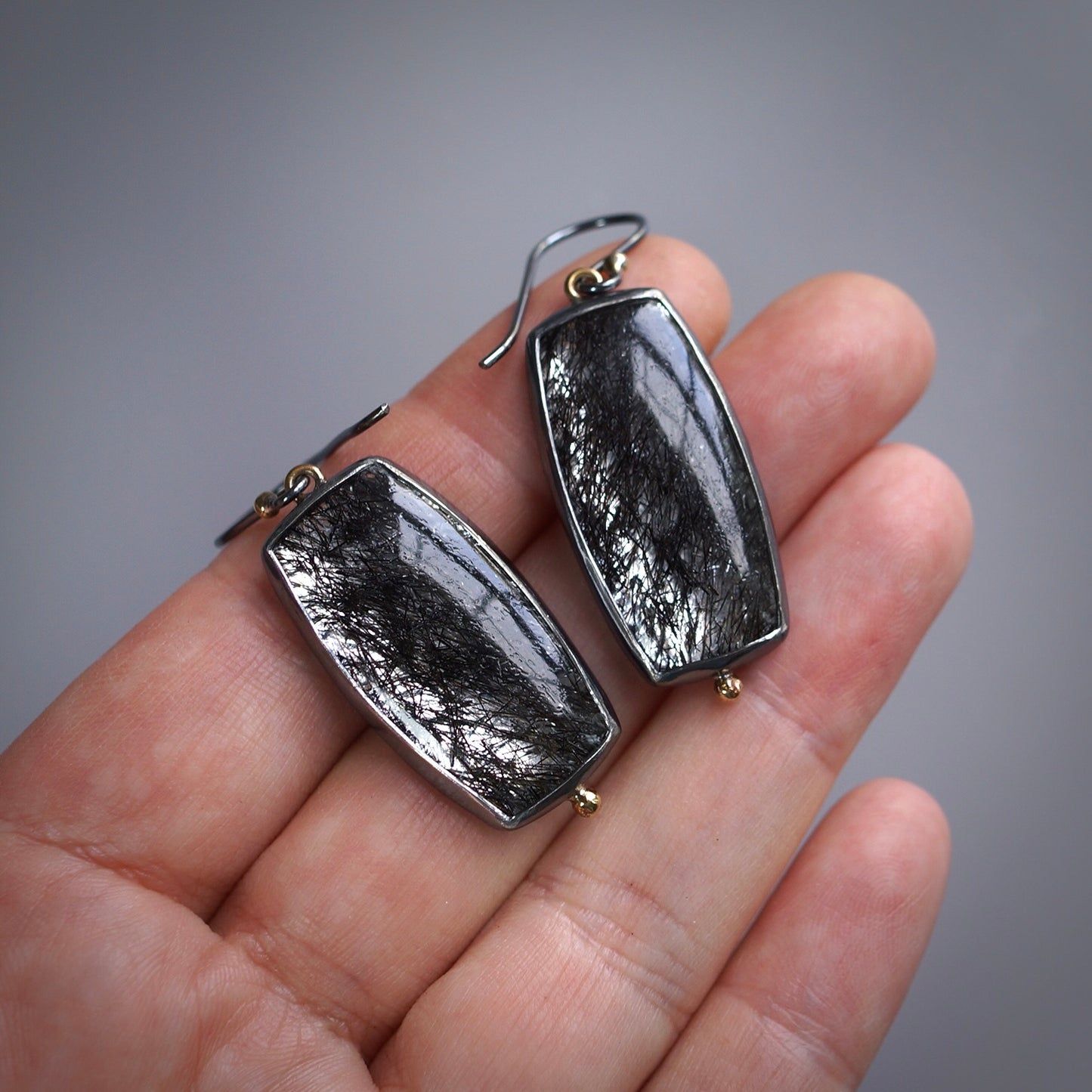 Tourmalinated quartz earrings