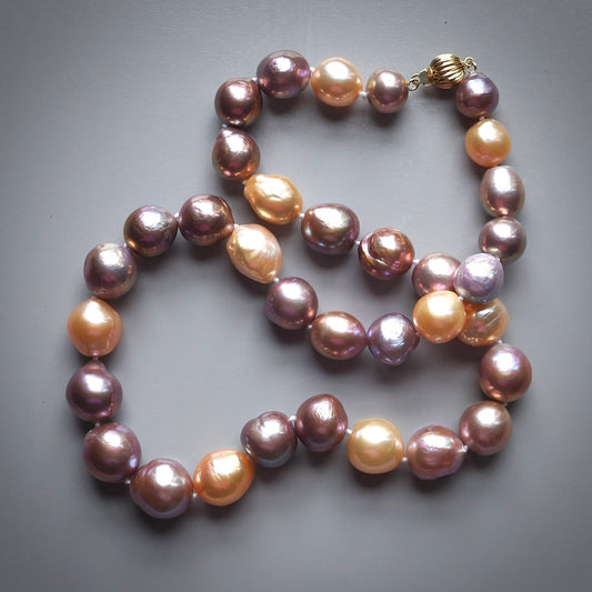 Baroque pearl necklace