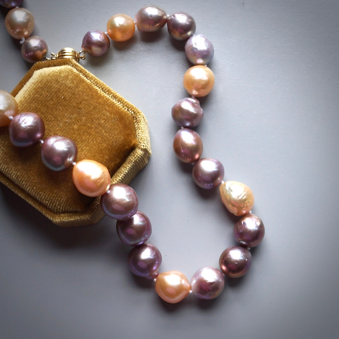 Baroque pearl necklace