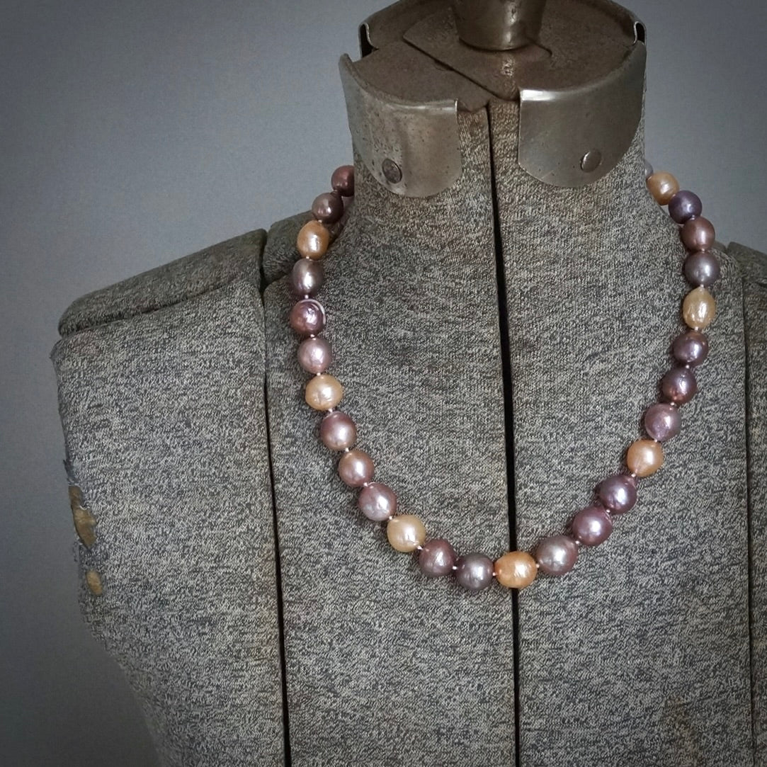 Baroque pearl necklace