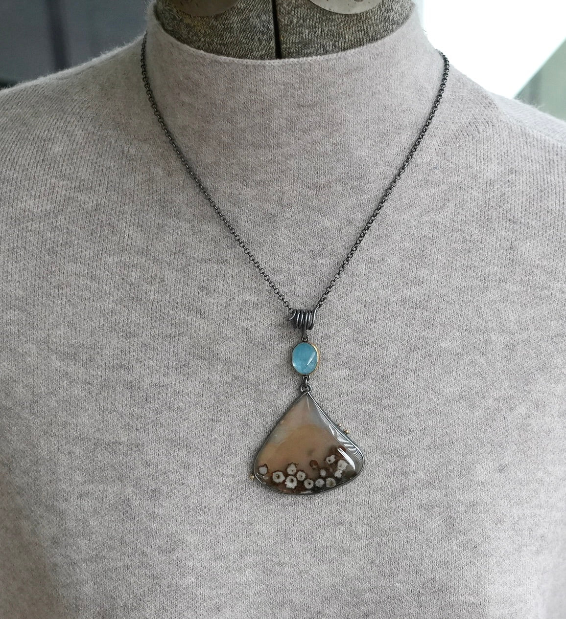 Aquamarine and floral agate pendant