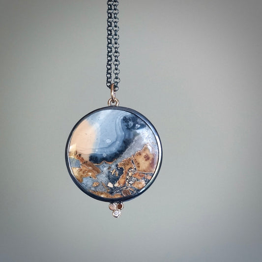 Maligano jasper and diamond pendant