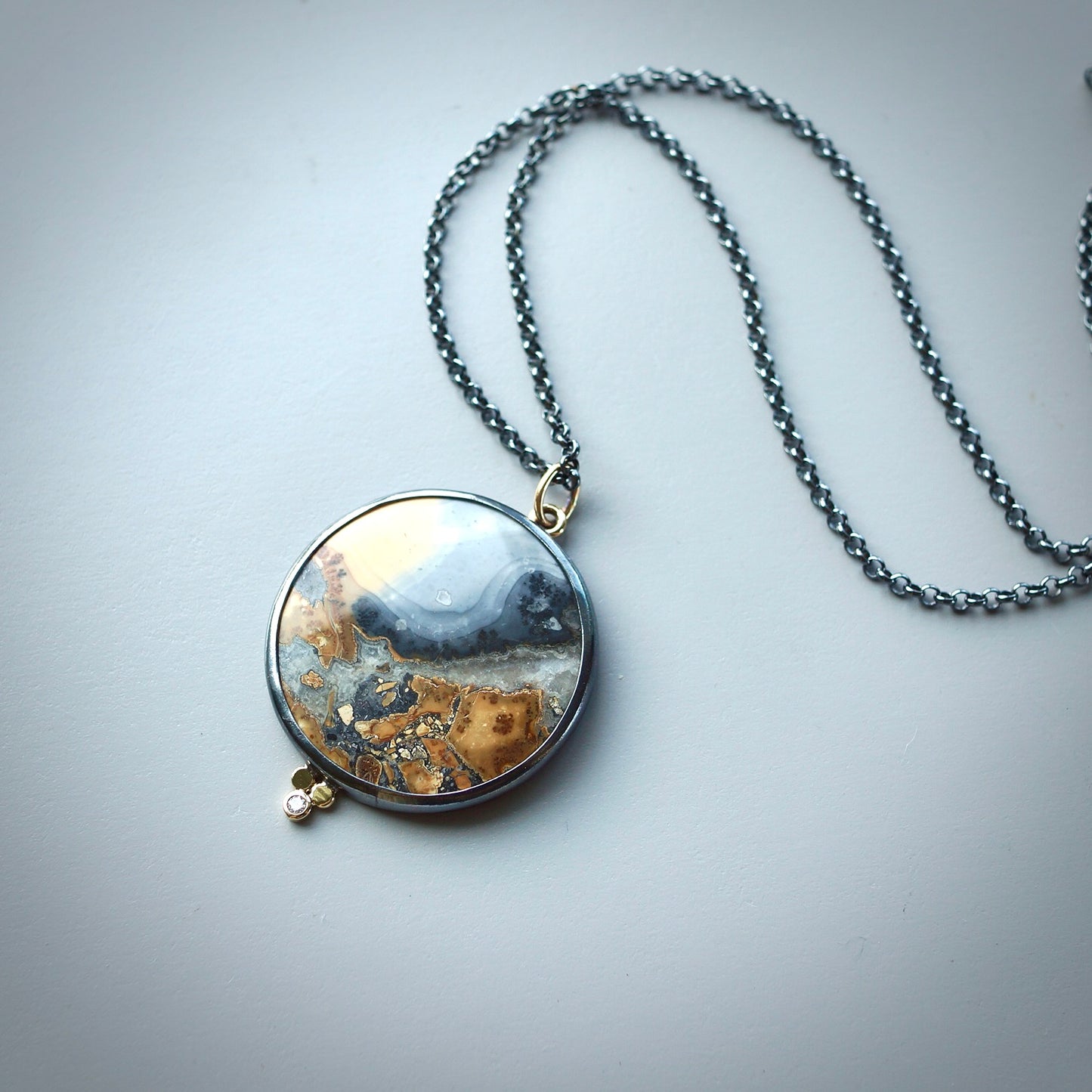 Maligano jasper and diamond pendant