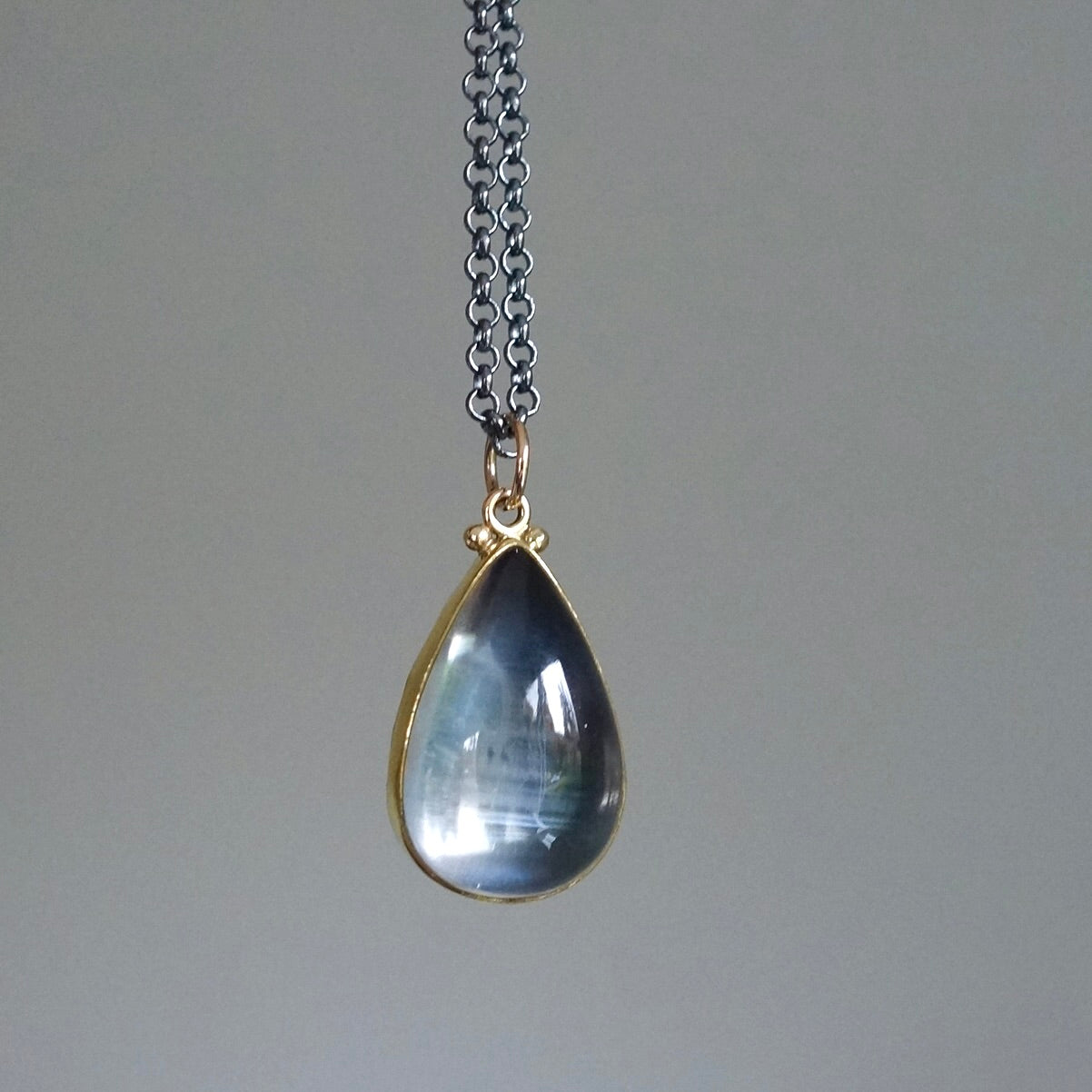 Malawi moonstone pendant in gold