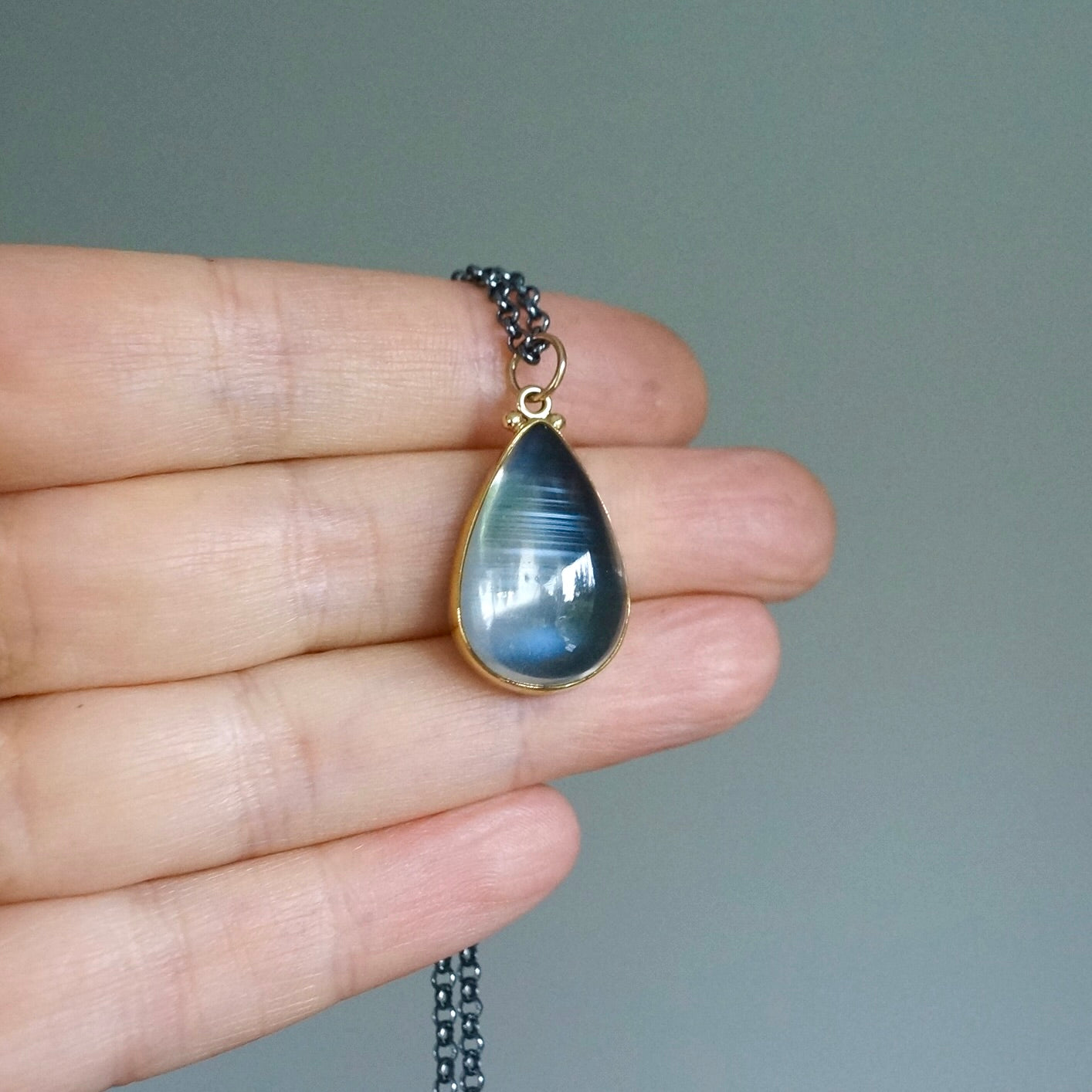 Malawi moonstone pendant in gold