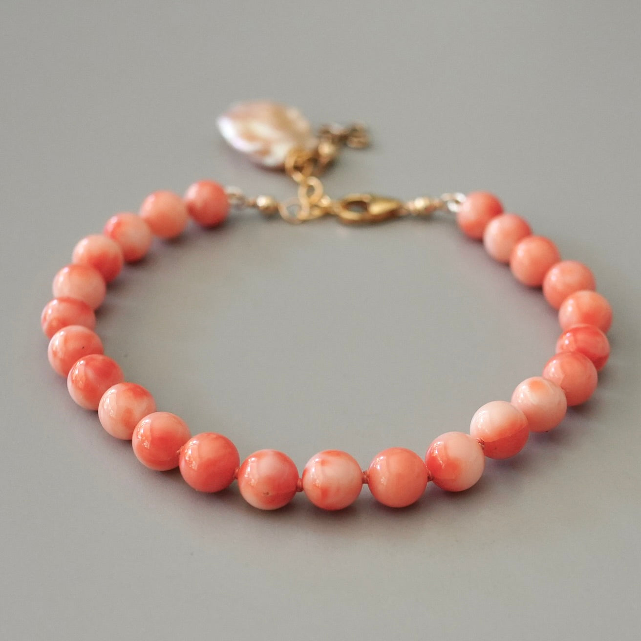 Japanese precious coral hand-knotted bracelet