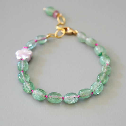 Green strawberry quartz and freshwater pearl silk-knotted bracelet