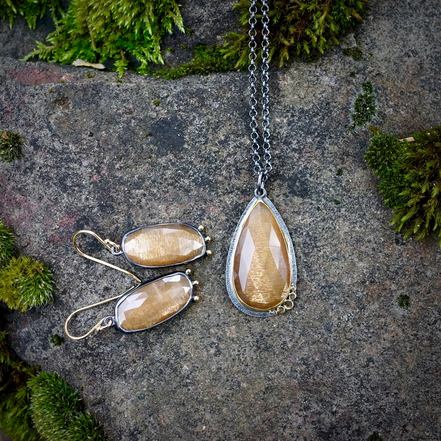 African lattice moonstone pendant