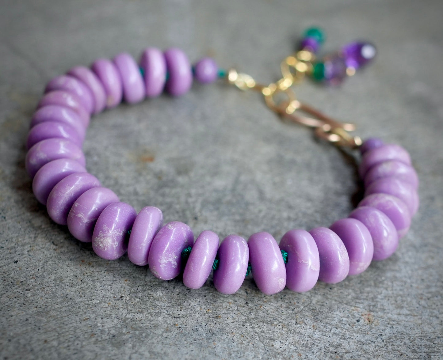 Phosphosiderite, amethyst and green onyx bracelet