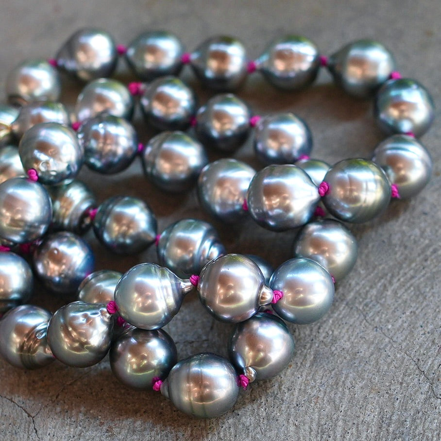 Tahitian pearl hand-knotted necklace with magenta silk