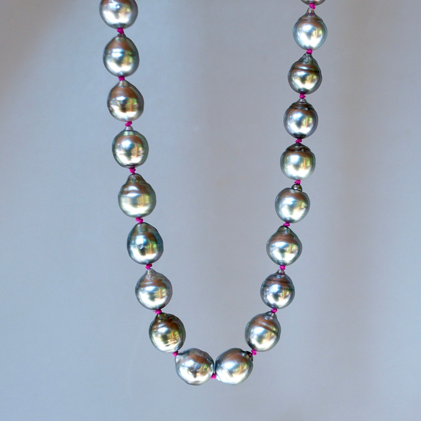 Tahitian pearl hand-knotted necklace with magenta silk