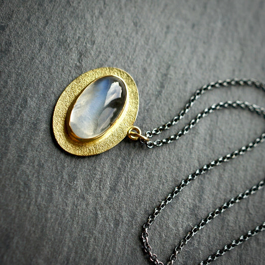 Malawi moonstone pendant in gold