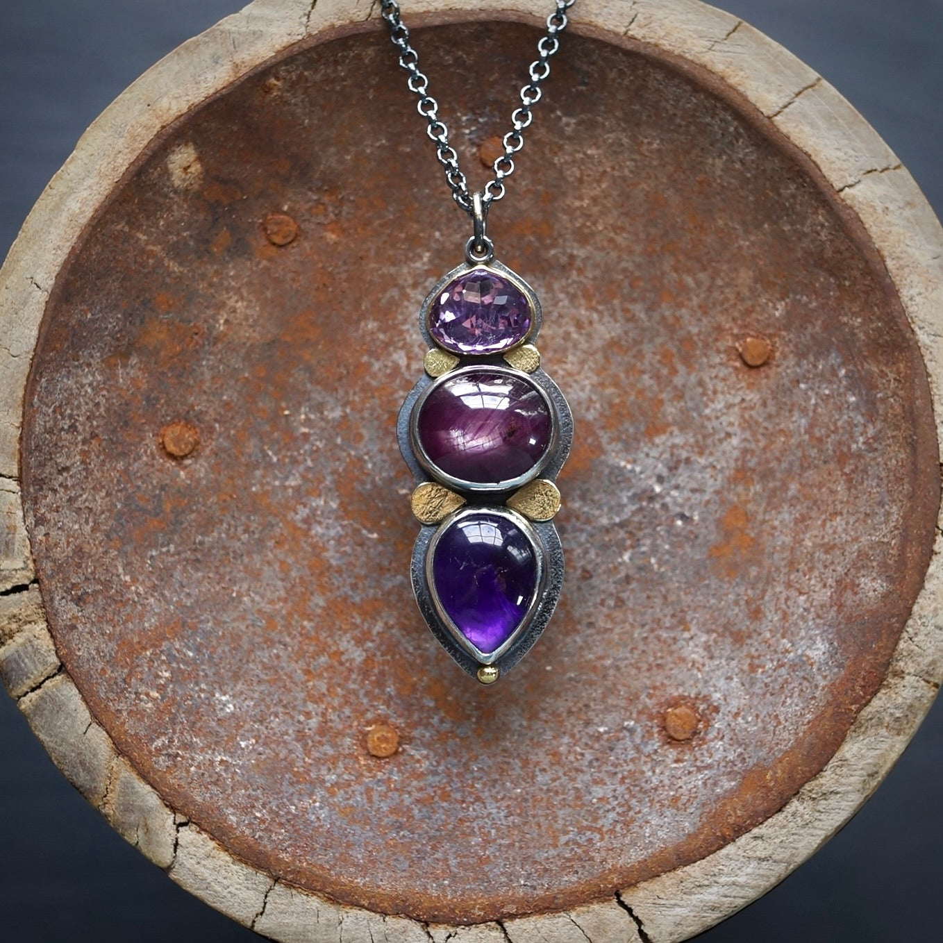 Sapphire and amethyst pendant